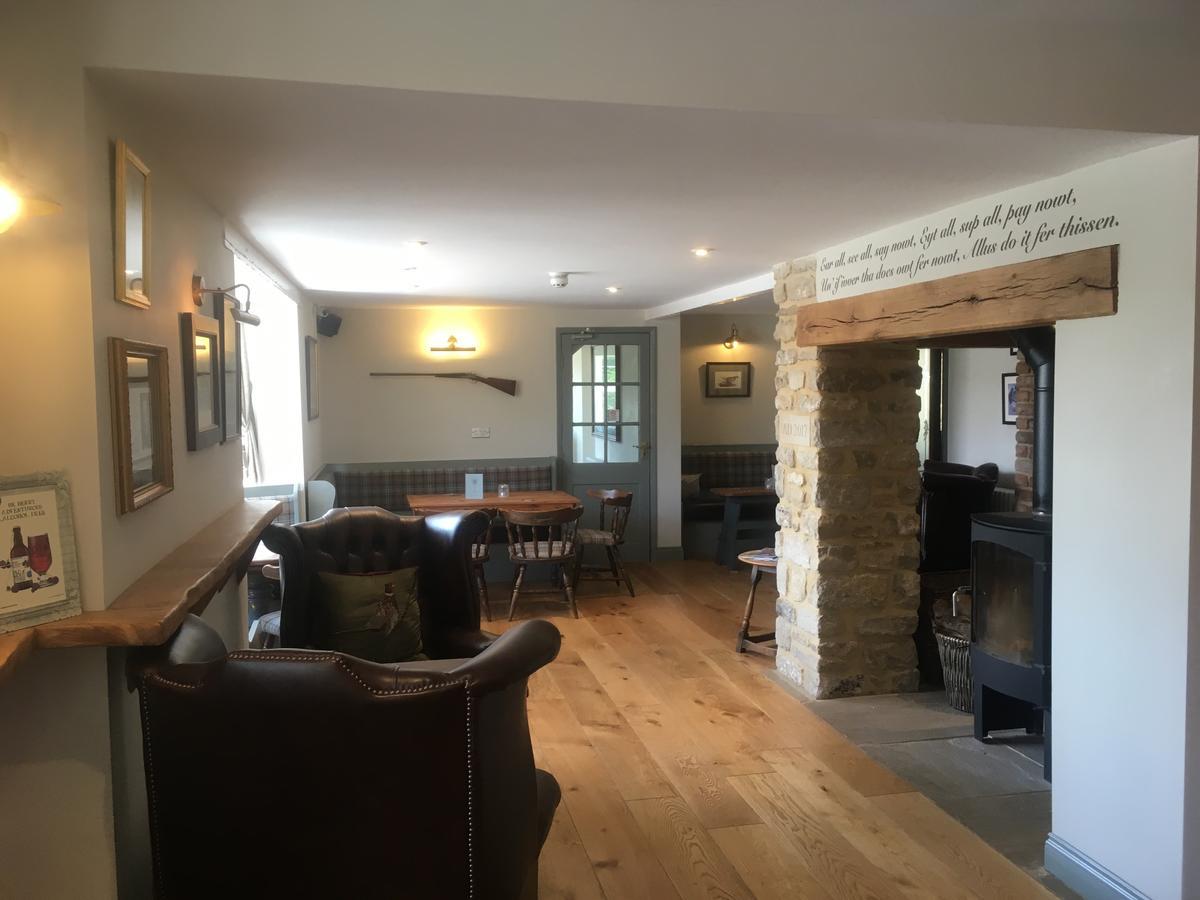 The Cayley Arms Inn Pickering Extérieur photo